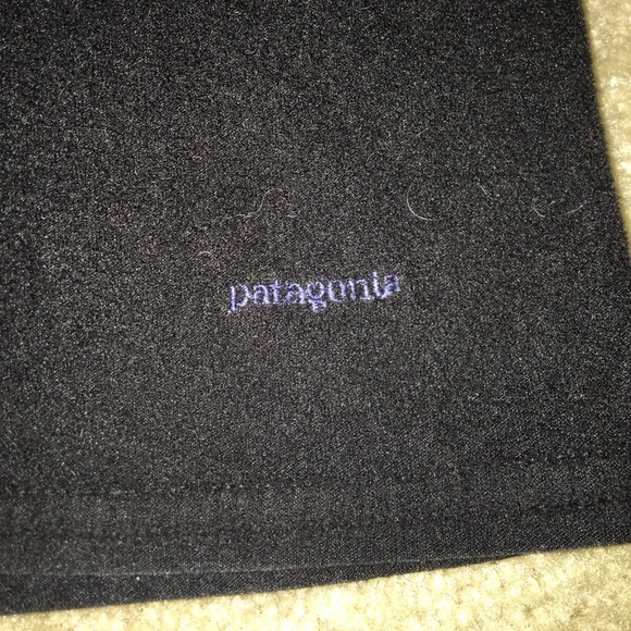 Black Patagonia 1/4 Zip Fleece Jacket - Picture 3 of 3